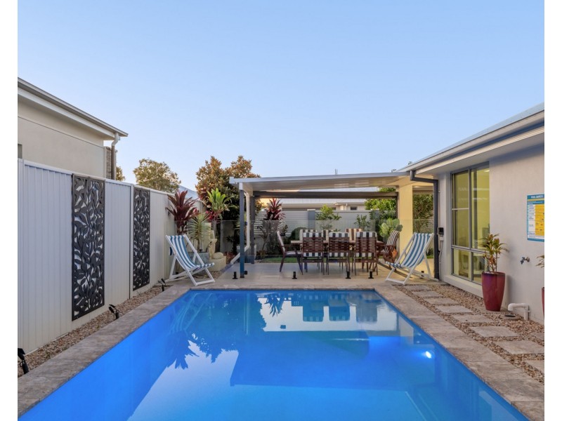 61 Maclamond Drive, Pelican Waters QLD 4551