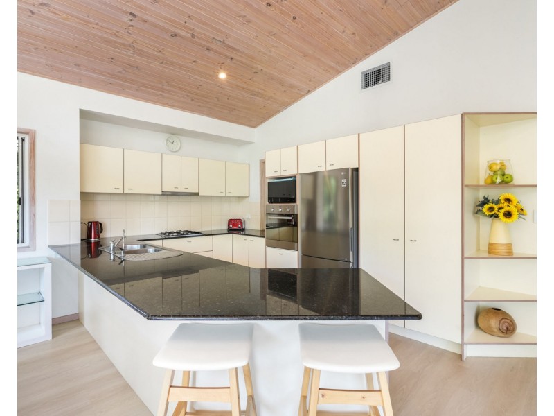 4 Woonum Road, Alexandra Headland QLD 4572