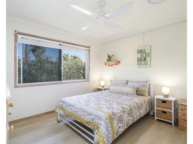 4 Woonum Road, Alexandra Headland QLD 4572