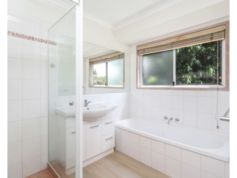 4 Woonum Road, Alexandra Headland QLD 4572