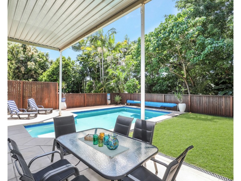 4 Woonum Road, Alexandra Headland QLD 4572