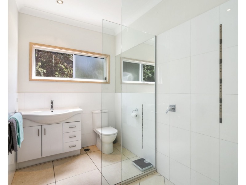 4 Woonum Road, Alexandra Headland QLD 4572