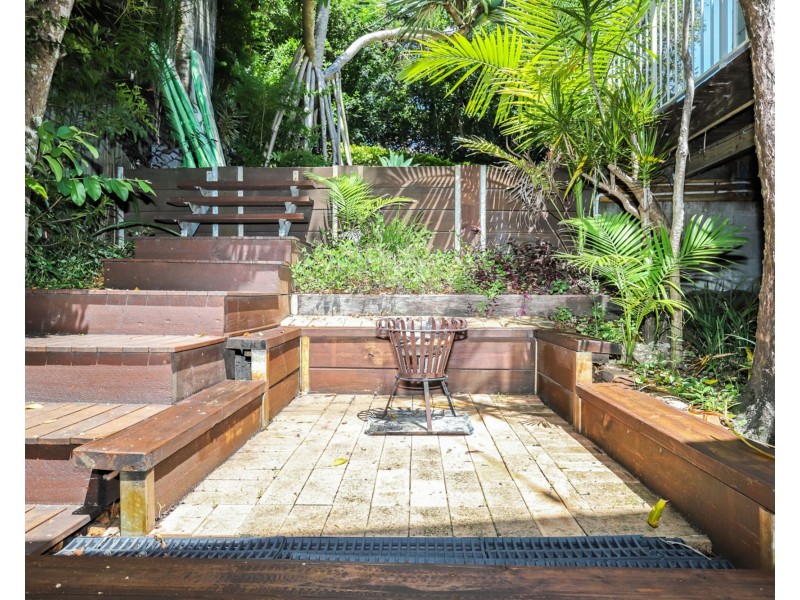 4 Woonum Road, Alexandra Headland QLD 4572