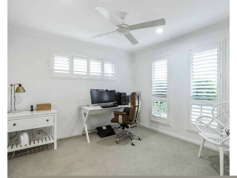 16 Sunrise Terrace, Little Mountain QLD 4551