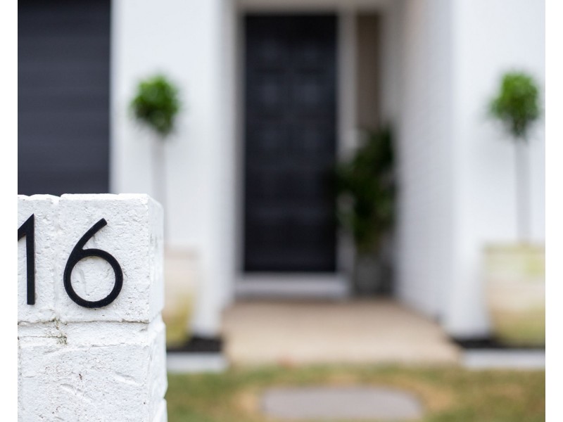 16 Sunrise Terrace, Little Mountain QLD 4551