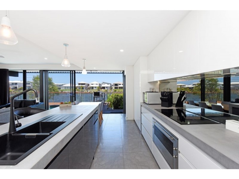 44 Reflection Crescent, Birtinya QLD 4575