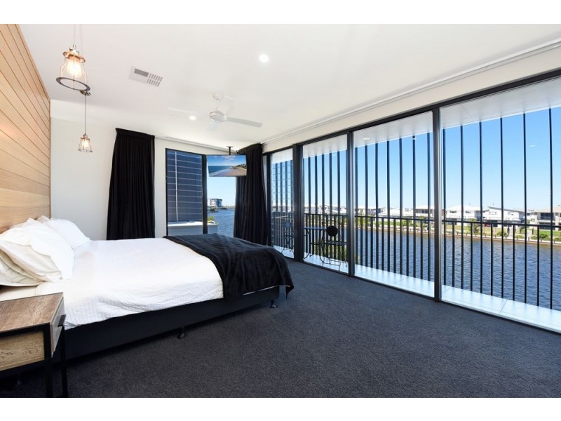 44 Reflection Crescent, Birtinya QLD 4575