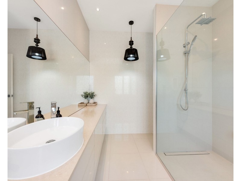 27 Webb Ellis Court, Pelican Waters QLD 4551