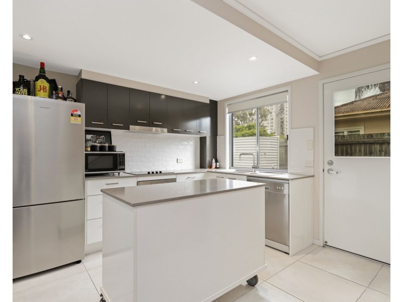 6/109-111 Duporth Avenue, Maroochydore QLD 4558