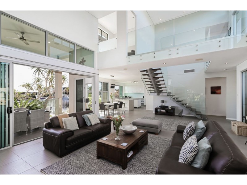 14 Columba Place, Pelican Waters QLD 4551