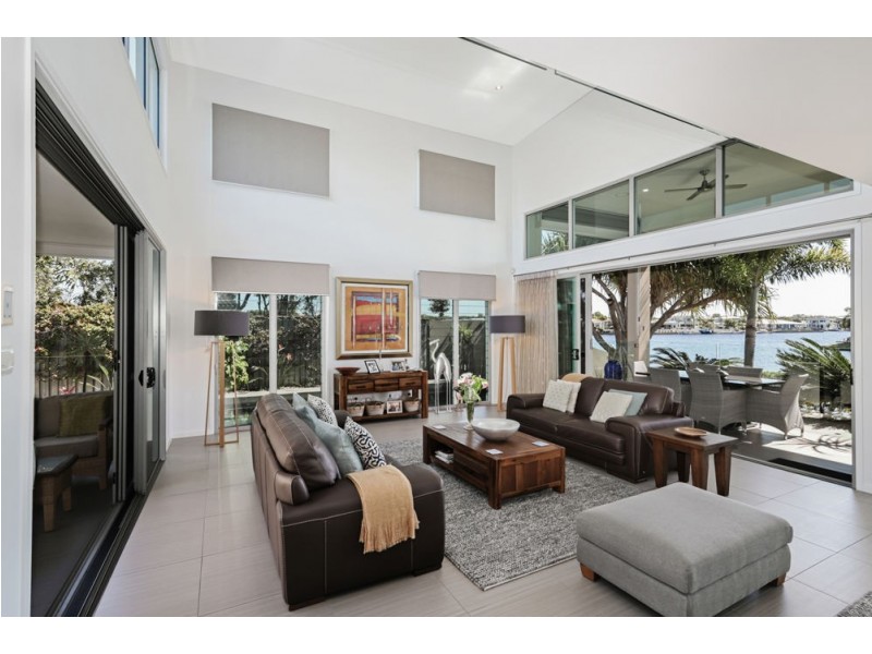 14 Columba Place, Pelican Waters QLD 4551