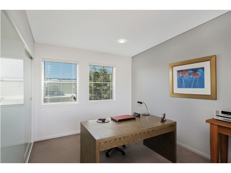 14 Columba Place, Pelican Waters QLD 4551