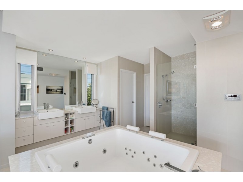 14 Columba Place, Pelican Waters QLD 4551