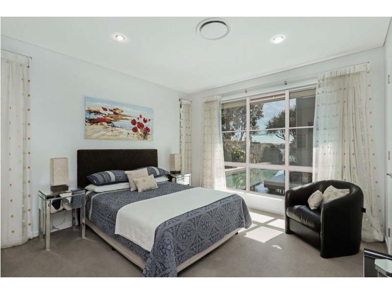 14 Columba Place, Pelican Waters QLD 4551