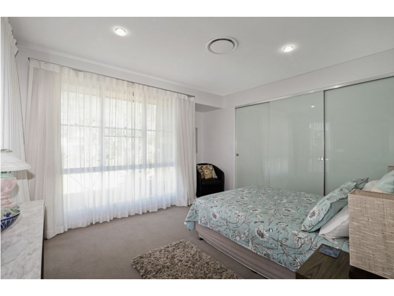 14 Columba Place, Pelican Waters QLD 4551