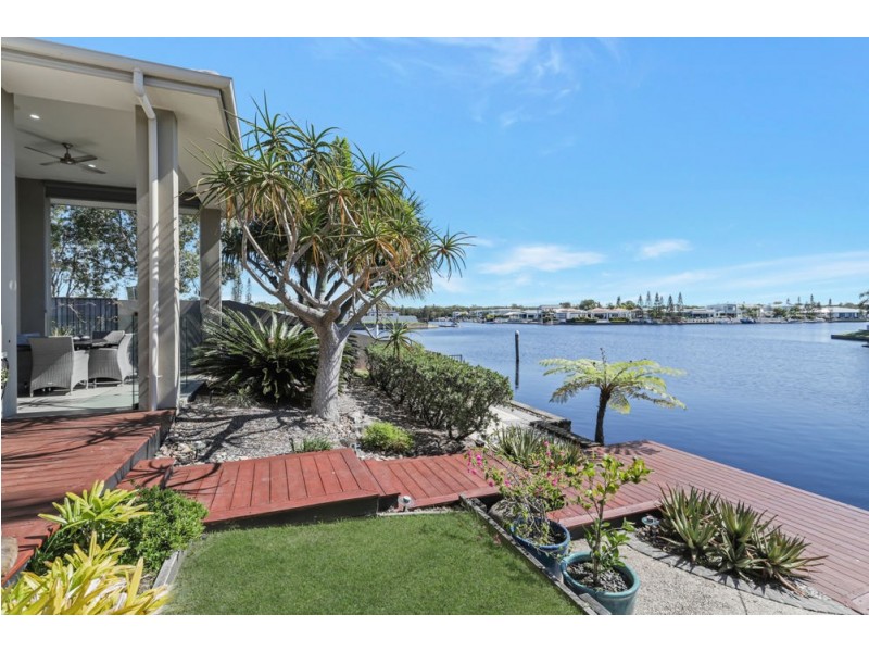 14 Columba Place, Pelican Waters QLD 4551
