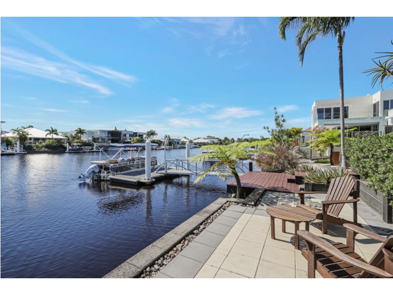 14 Columba Place, Pelican Waters QLD 4551