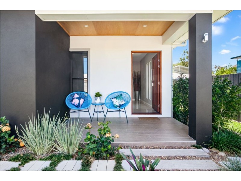 12 Cook Street, Golden Beach QLD 4551