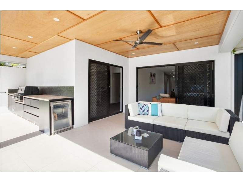 12 Cook Street, Golden Beach QLD 4551