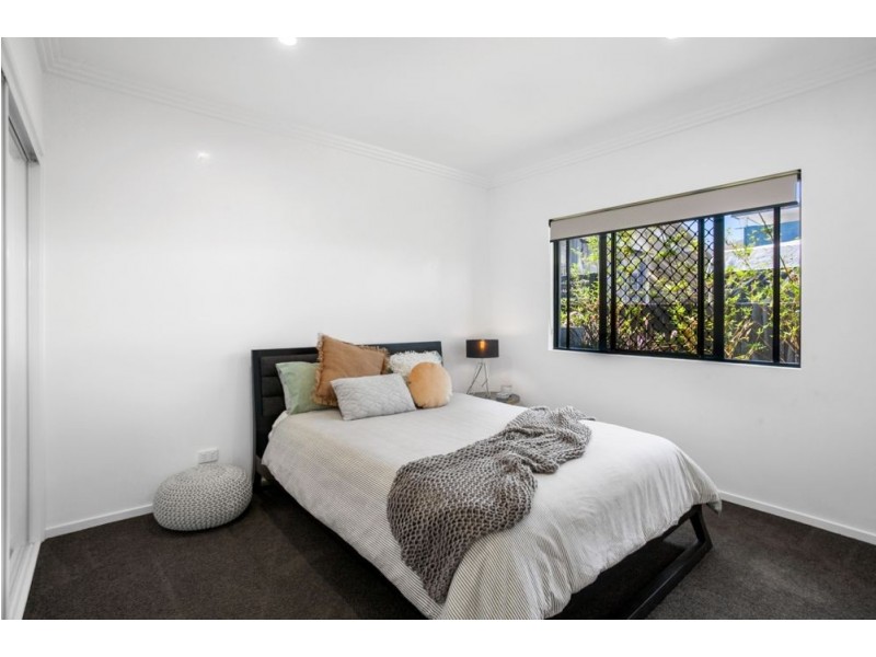 12 Cook Street, Golden Beach QLD 4551