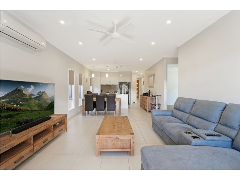 33 Auburn Street, Caloundra West QLD 4551