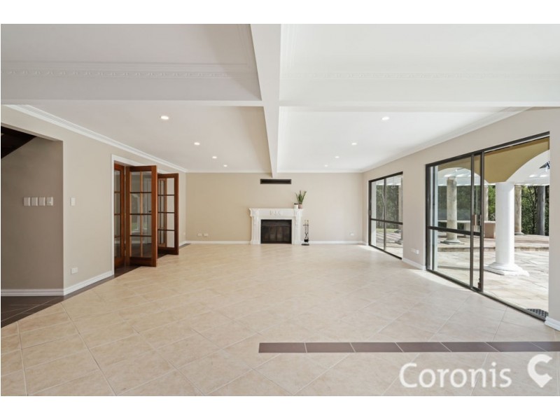 1 Tallowood Close, Little Mountain QLD 4551