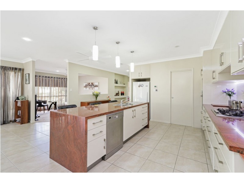 15 Wilshire Place, Pelican Waters QLD 4551