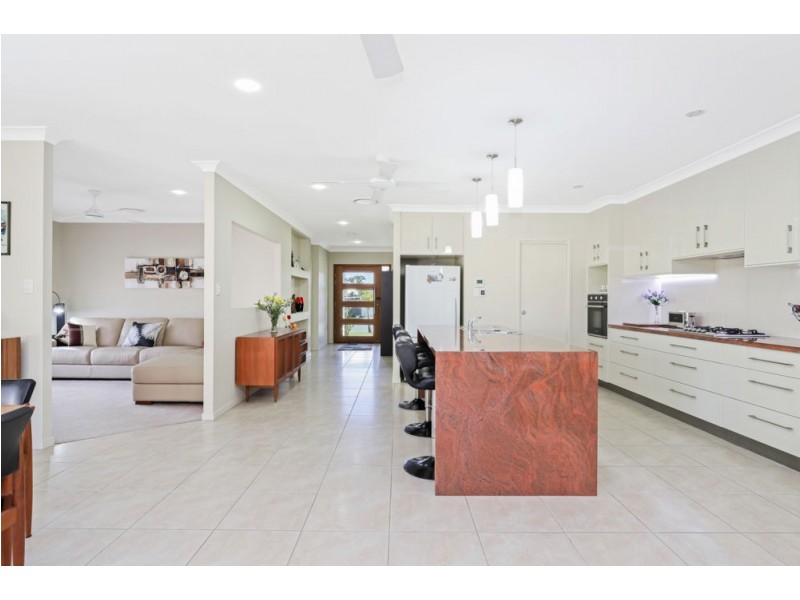 15 Wilshire Place, Pelican Waters QLD 4551