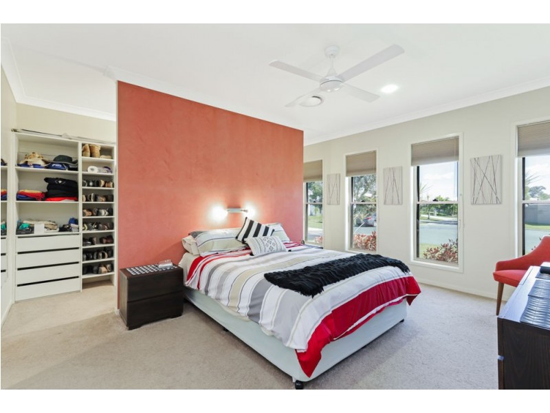 15 Wilshire Place, Pelican Waters QLD 4551