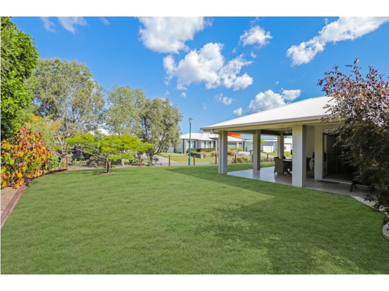 15 Wilshire Place, Pelican Waters QLD 4551