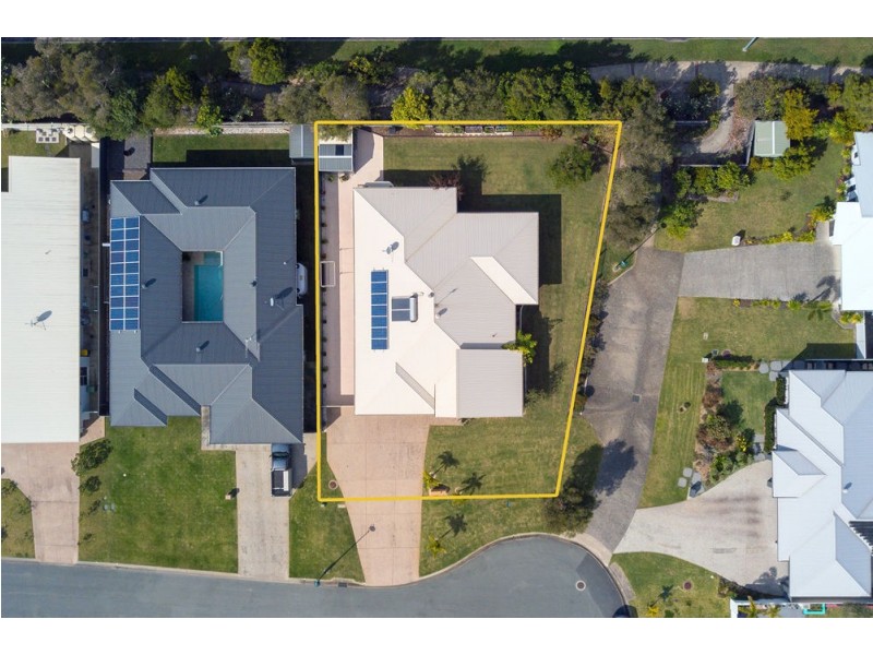 15 Wilshire Place, Pelican Waters QLD 4551