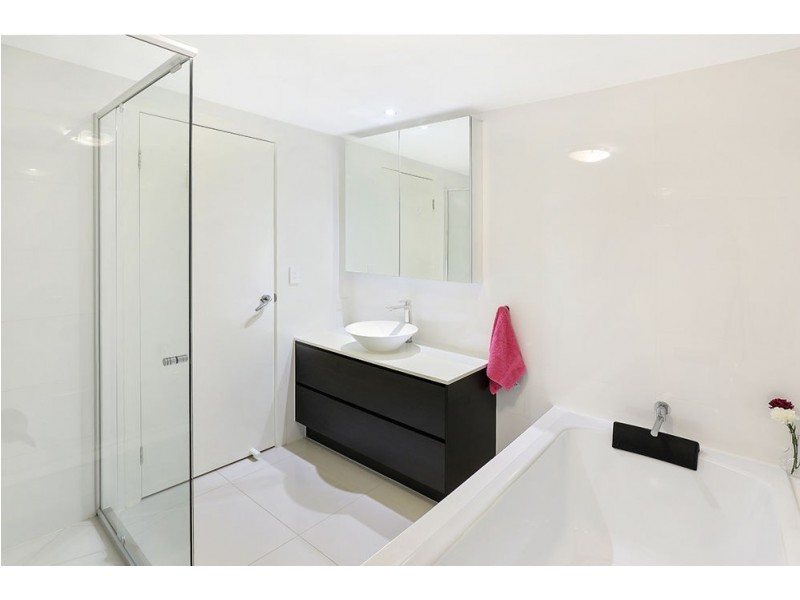 68/1 Millennium Circuit, Pelican Waters QLD 4551