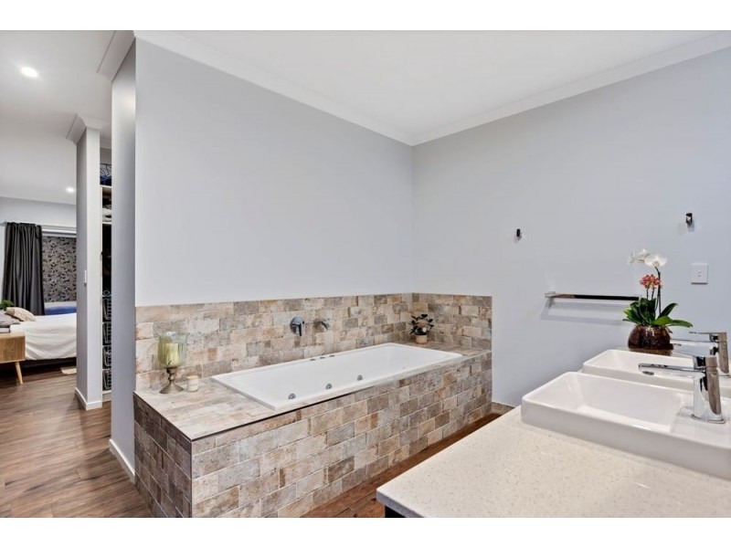 9 Teal Street, Caloundra West QLD 4551