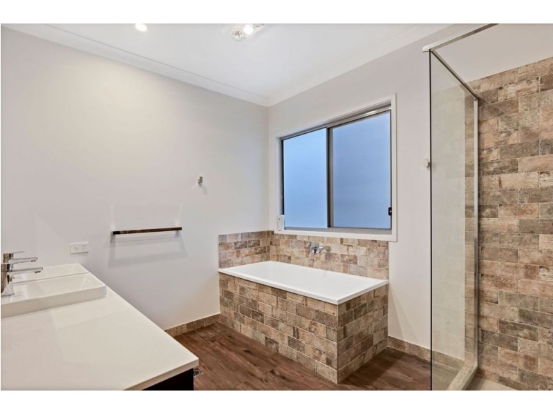 9 Teal Street, Caloundra West QLD 4551