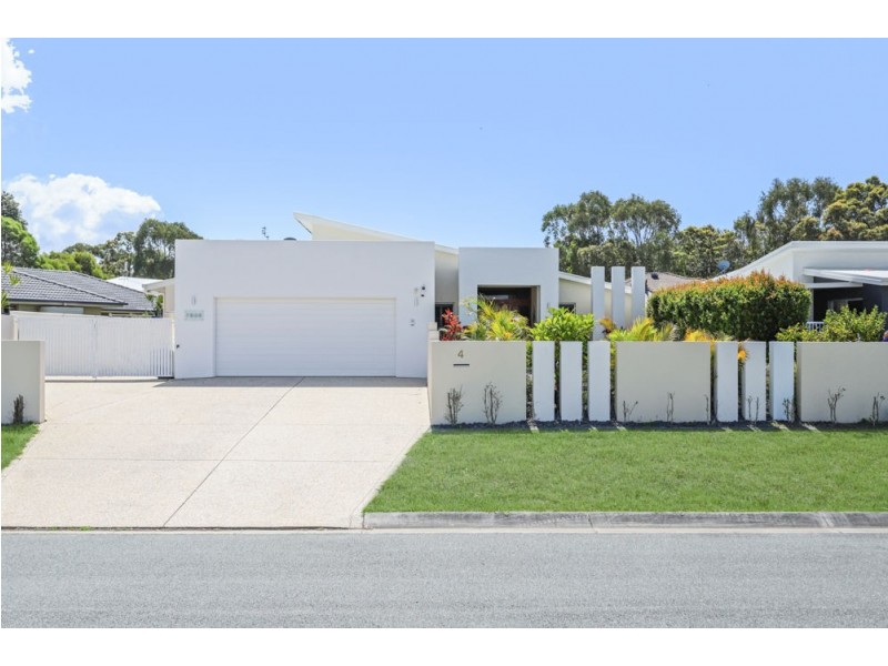 4 La Rita Court, Pelican Waters QLD 4551