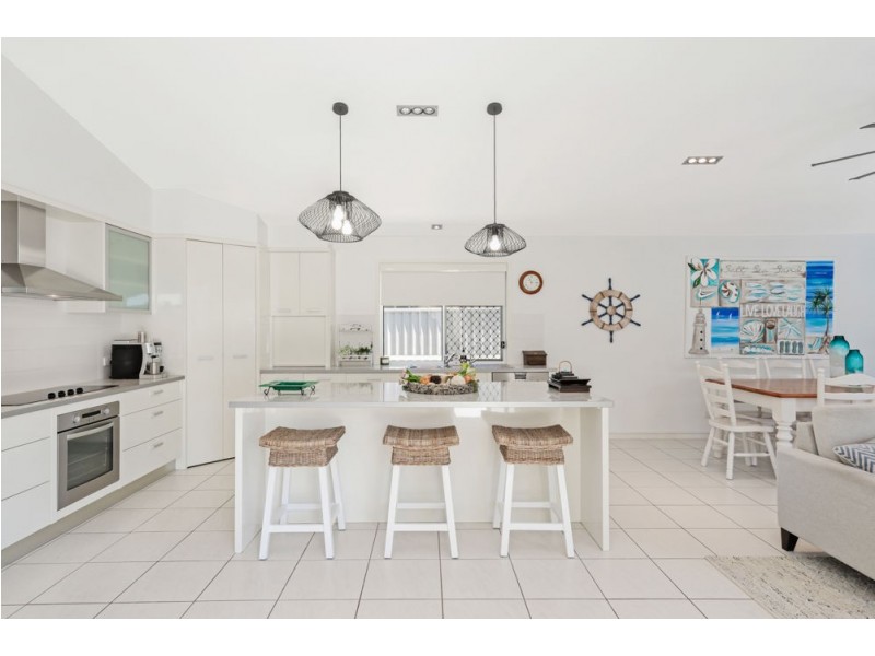 4 La Rita Court, Pelican Waters QLD 4551