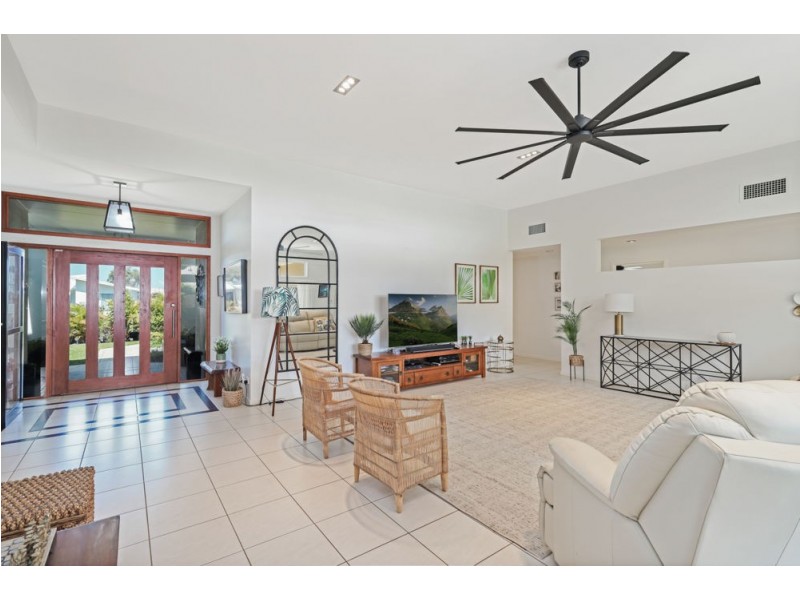 4 La Rita Court, Pelican Waters QLD 4551