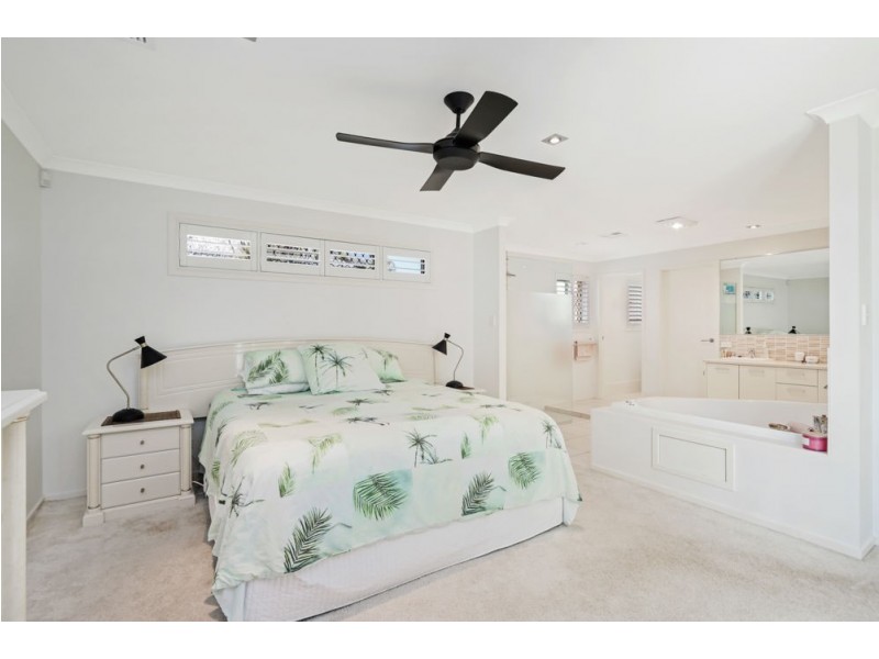 4 La Rita Court, Pelican Waters QLD 4551