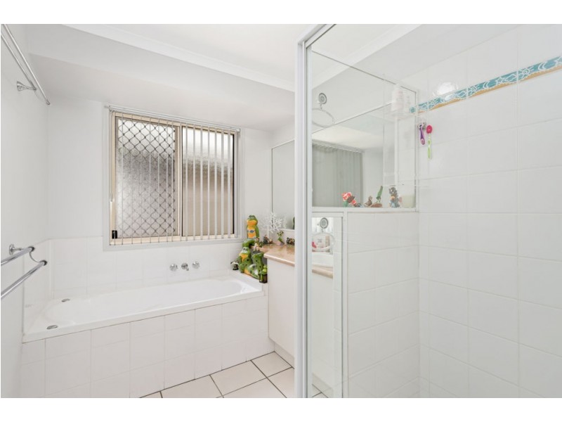 5 Springs Drive, Little Mountain QLD 4551