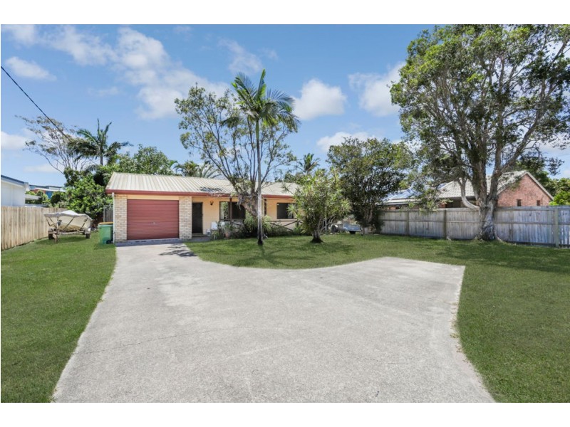 15 Edna Street, Currimundi QLD 4551