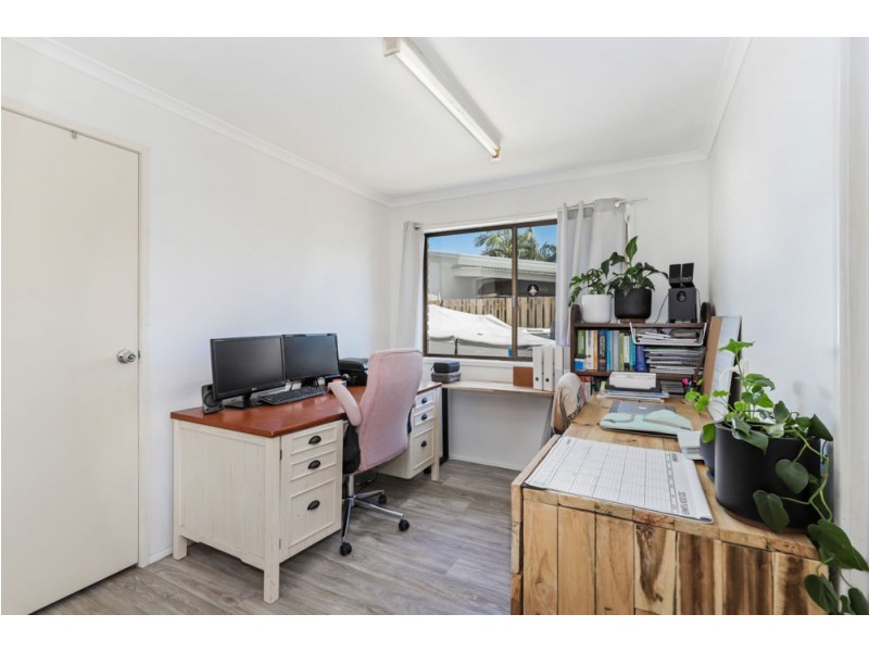 15 Edna Street, Currimundi QLD 4551