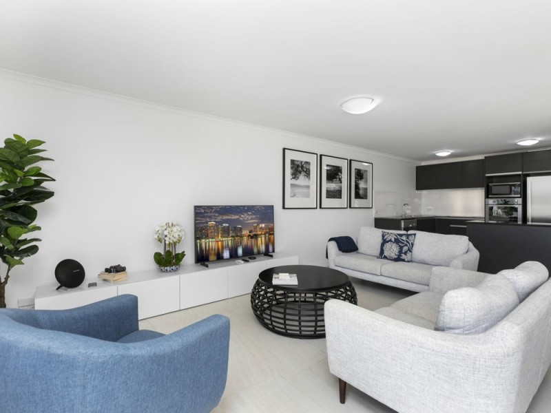 2/9 Pilchers Gap, Sunshine Beach QLD 4567