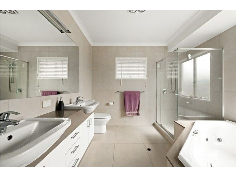 6 Echo Street, Pelican Waters QLD 4551