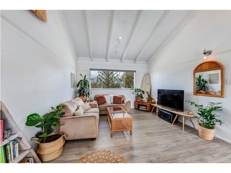 1/8 Point Cartright Drive, Buddina QLD 4575