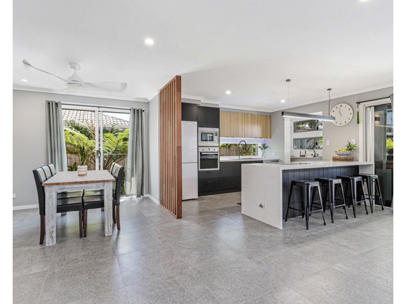 37 Balyata Street, Warana QLD 4575