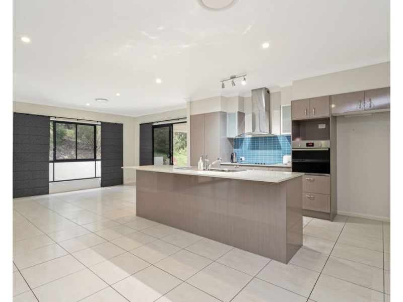 34 The Parkway Place, Mapleton QLD 4560