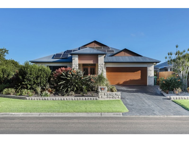 1 Bancroft Street, Pelican Waters QLD 4551