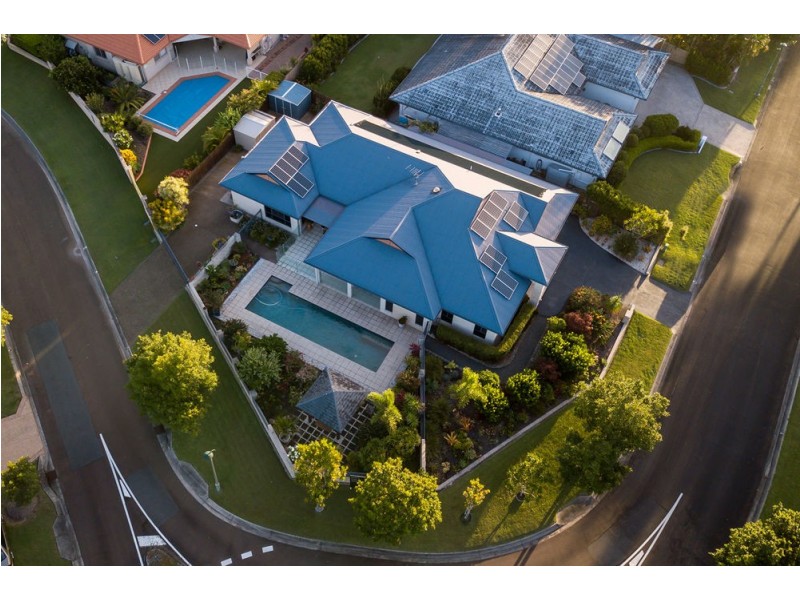 1 Bancroft Street, Pelican Waters QLD 4551