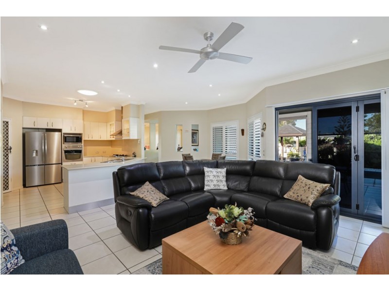 1 Bancroft Street, Pelican Waters QLD 4551