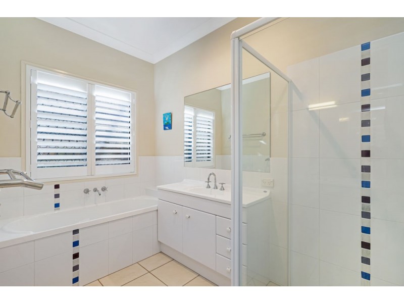 1 Bancroft Street, Pelican Waters QLD 4551